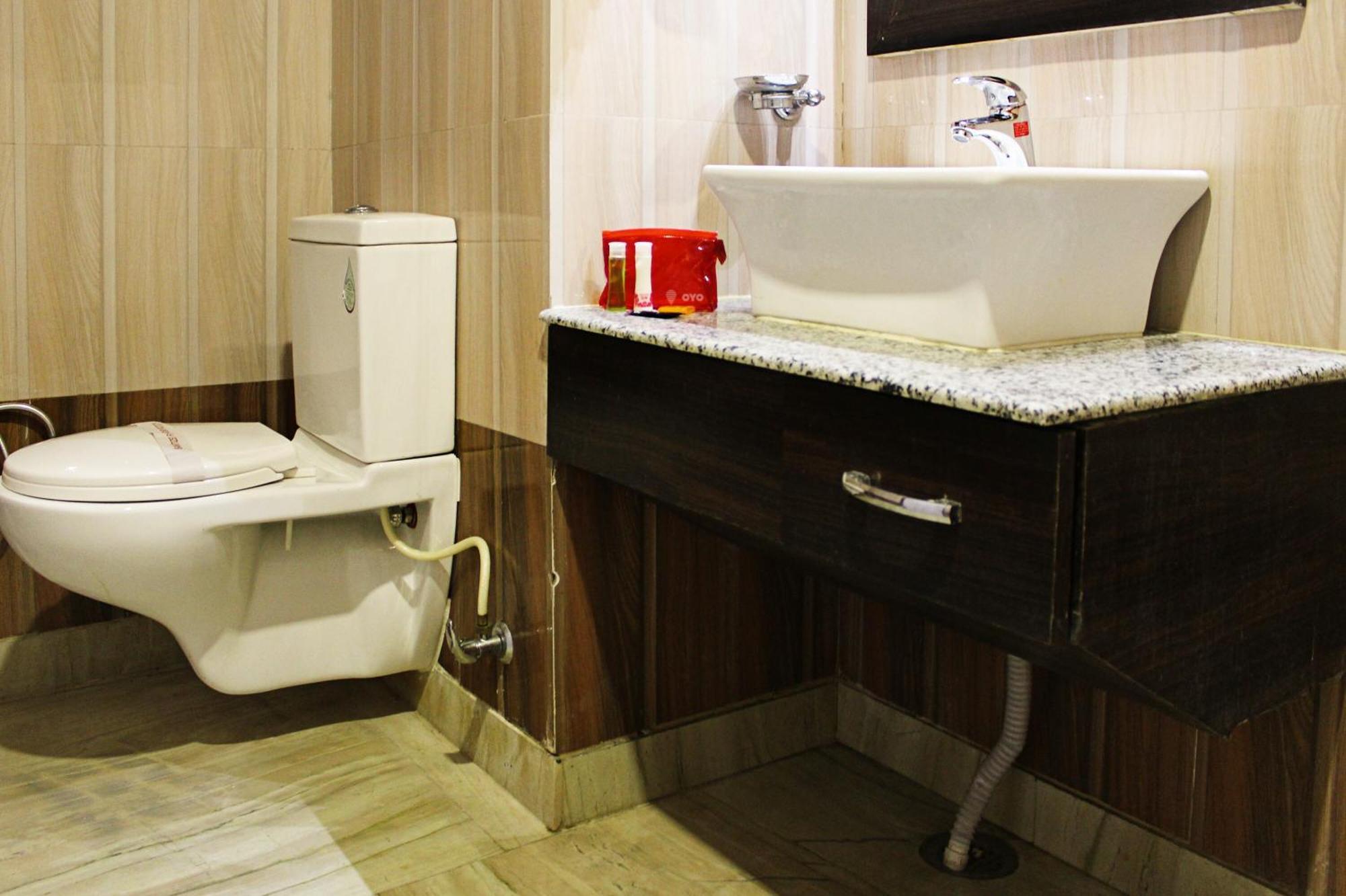 Hotel O Tajway