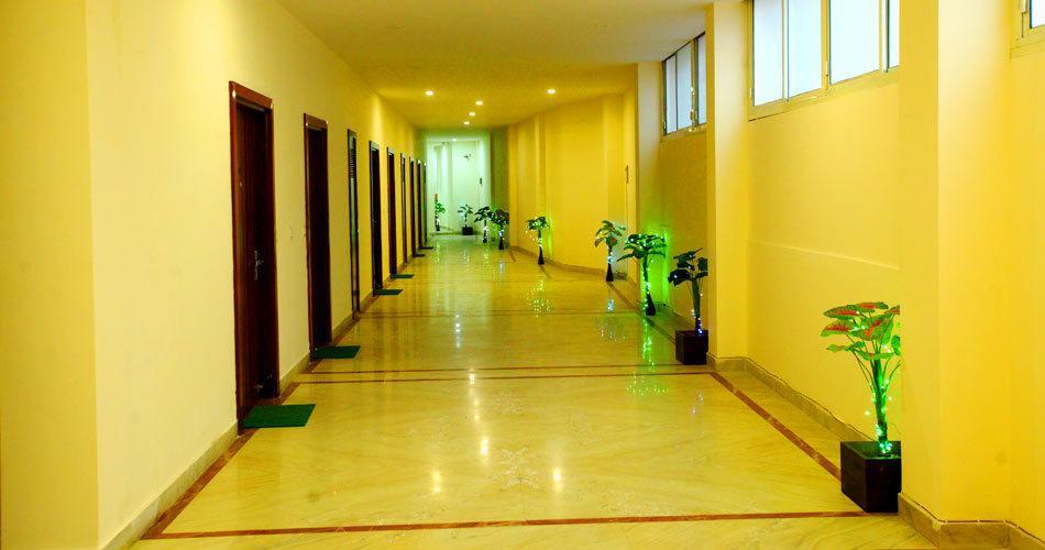 Hotel O Tajway 2*